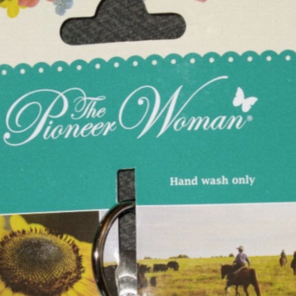 Set Of 4 Measuring Cups Stainless Steel Playful Posy Embossed - Picture 5 of 8